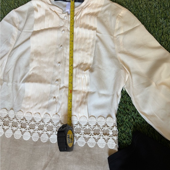 NWT ElegantCream and Tan Dress with Lace  Size S - Picture 8 of 15